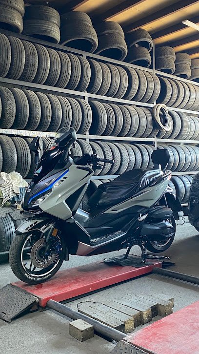 🛞 Oktaylar Türk Oto Lastik Lastikci , Yol Yardım Servis, Lastikçi, Lastik Tamircisi, Scooter Bakım işletme görseli